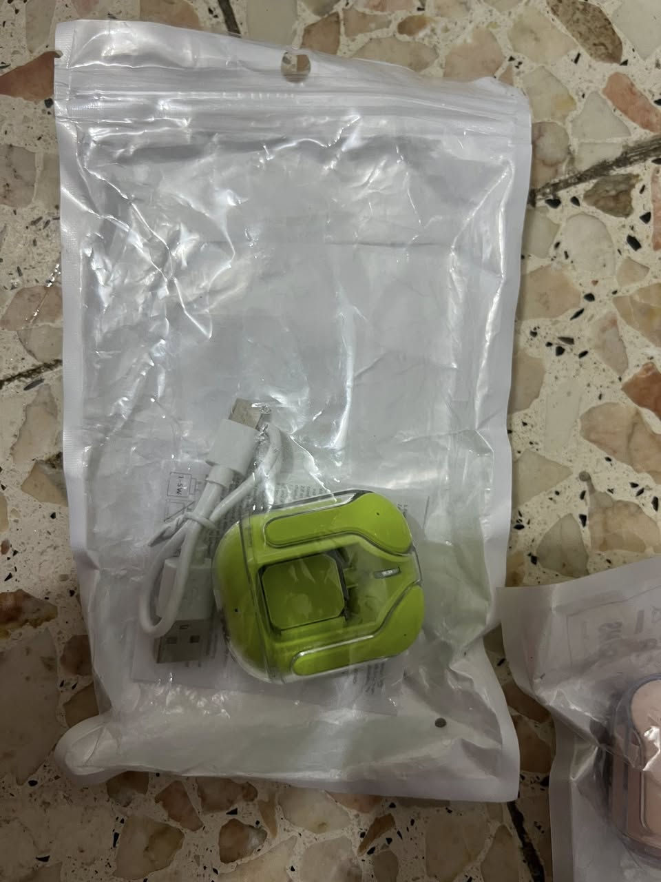 ايربود جديد عدد2


**إذا كنت صاحب هذا الإعلان وتريد حذفه لأي سبب، رجاءا أرسل رسالة إلى الدعم الفني**