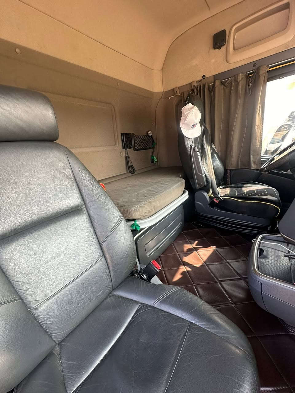 فقط راس للبيع
السلام عليكم سكانيه موديل  2015  باج بطن رقم  اربيل سنويه لل29 تحويل فصل وربط  مسجله قلاب مكينه 580 مجموعه  جوبلس سربس  كير اوتماتيك كلج / العنوان / البصره القرنه /***********////***********
