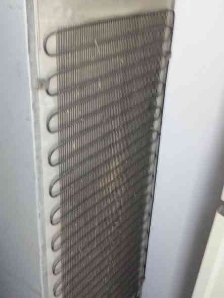 سلام عليكم ثلاجه للبيع ايي عطل ماا بيه السعر 225الف مكان البصره التنومه التواصل واتساب فقط ***********
