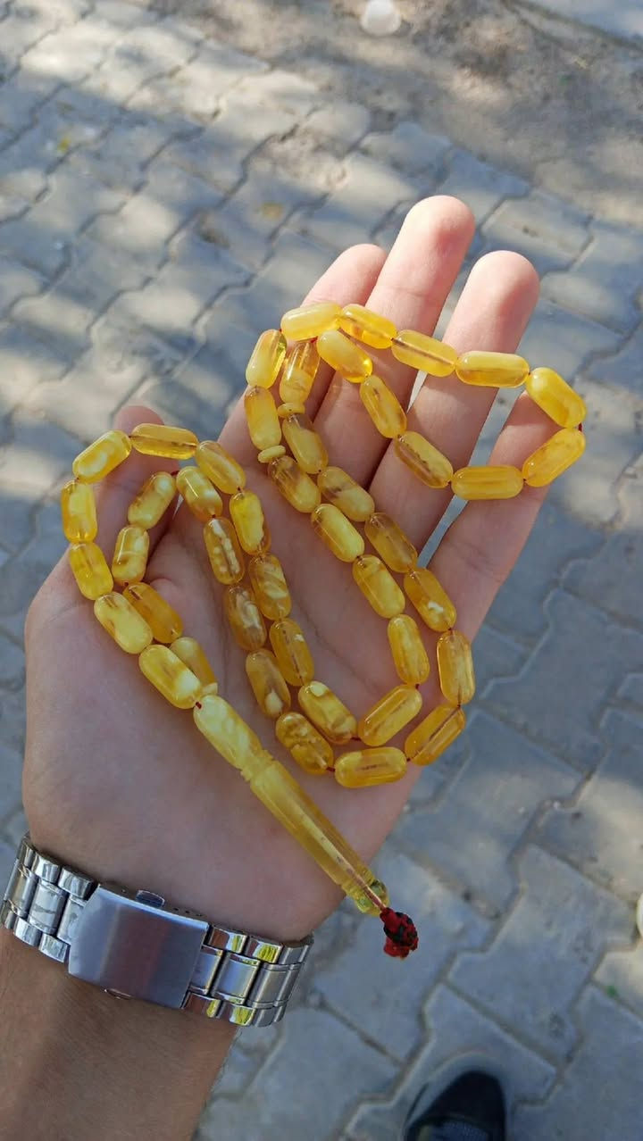 مسباح كهرب صنوبري 31 غرام و45 خرزة 
للتواصل والمهتم ***********
