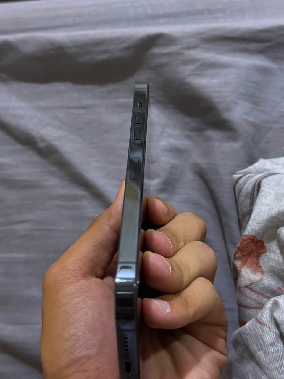 السلام عليكم
ايفون ١٢ برو ماكس

٢٥٦كيگة بطاريته ٨٠

موبايل جديد ما مفتوح 

نظيف جلخ مابيه 

وغراضه موجود الكارتونه 

رقم الهاتف واتساب

***********

سعره ٤٥٠ الف
