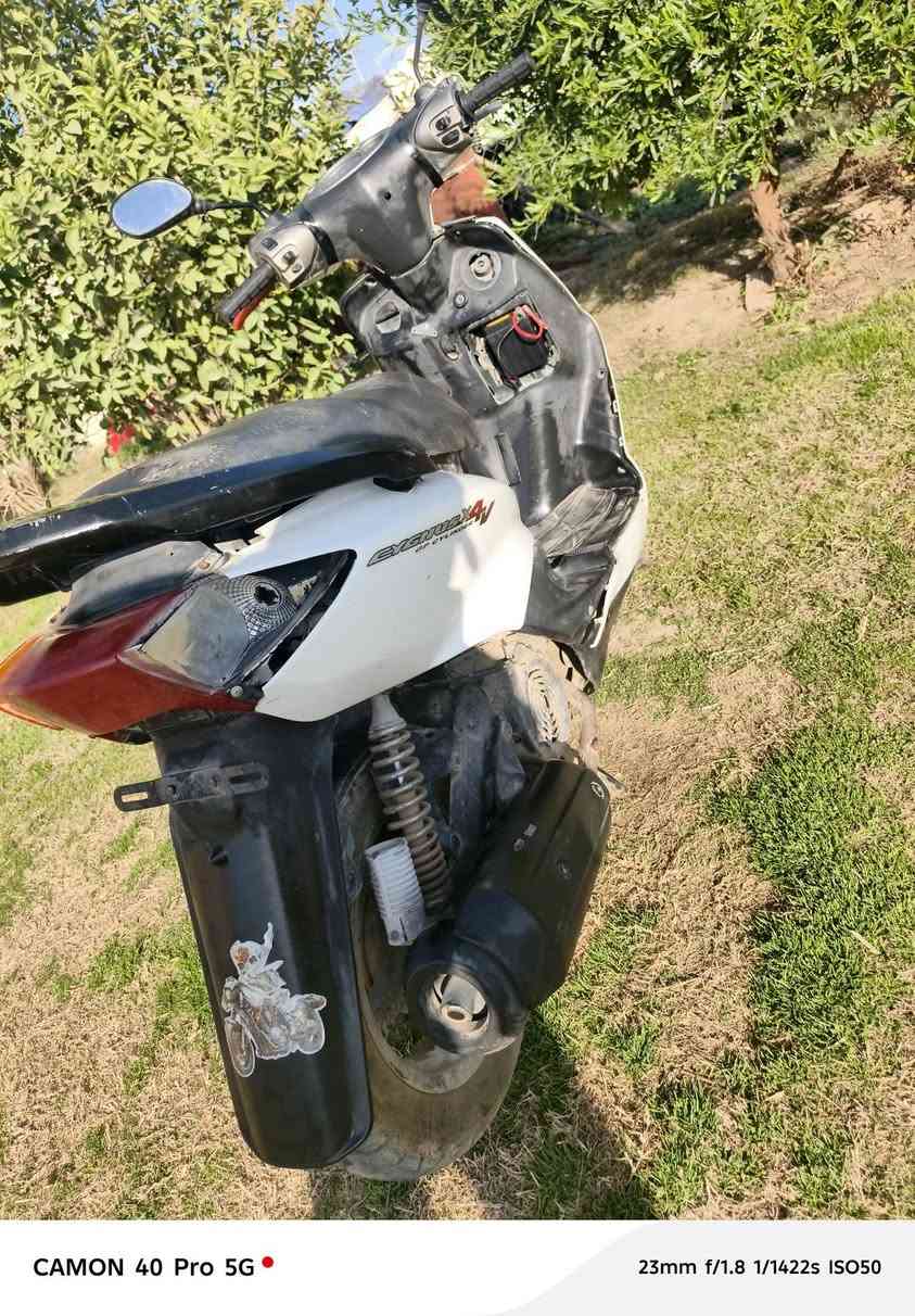 دراجه سكنس ياباني للبيع شغاله سلف السعر 250 بيها مجال
***********
