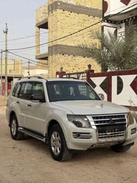 للبيع باجيرو 2011 حبتور فول موصفات كفاله سياره فقط جاملغ امامي صبغ رقم...