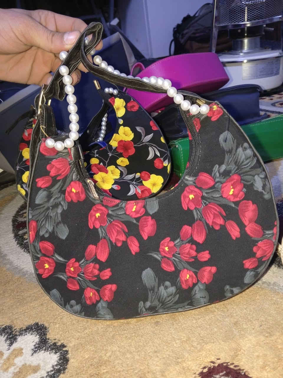 السلام عليكم حبايب جنط نسائيه القطعه على 5الف توصيل داخل المحموديه فقط راسلني على  الخاص


**إذا كنت صاحب هذا الإعلان وتريد حذفه لأي سبب، رجاءا أرسل رسالة إلى الدعم الفني**