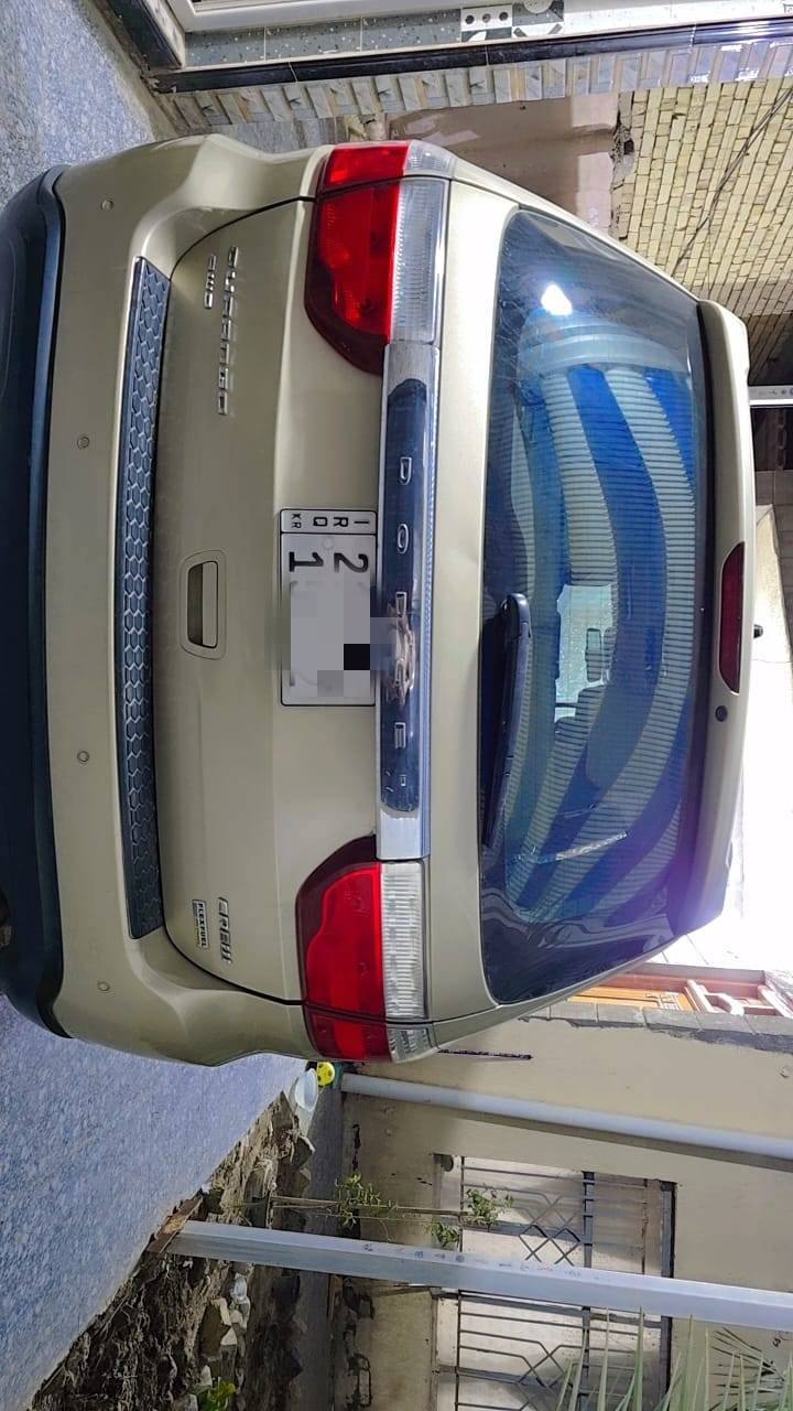 دورنكو موديل 11وارد امريكي اللون ذهبي رقم سليمانيه الجديد ..بأسمي 
فول مواصفات محرك 6سلندر
بصمه .تشغيل عن بعد.. كشنات كهرباء 
دخول ذكي .تدفئه تبريد كشنات ..خزن وضعيات جلوس ..اربع قطع تبريد منفصل.صندق كهرباء..سياره مابيه اي نقص . مكفولة من الضربه  والتبديل فقط صبغ اثر شخوط وطخه موضحه باللون الأخضر 
مكان السياره الناصريه 
الاستفسار 
‏‪0 776 382 3489‬‏
***********
السعر 160
