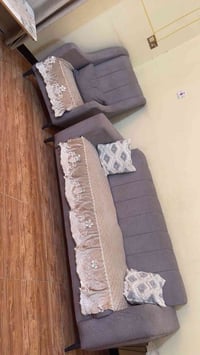 مفرش تخم • ٨ مقاعد