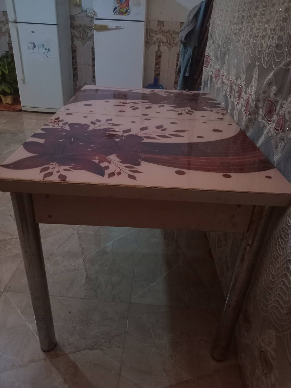 السلام عليكم من رخصة الادمن 😊اغراض بيتي للبيع ثلاجه شغاله وخير من الله سبب البيع اريداكبر منها ترهم لمكتب او عائله ازغيره هاي 10 ماعرف 12قدم حجمها والميز طعام تكمه بس بدون كراسي مناسب الشراي يعلق ويجي خاص المكان كاطون الرازي قرب المرطبات البلور 😐😐


**إذا كنت صاحب هذا الإعلان وتريد حذفه لأي سبب، رجاءا أرسل رسالة إلى الدعم الفني**