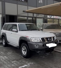 نيسان باترول سفاري فتك موديل ٢٠١٦ ماشية ٧٠ الف كفالة عامة 07861114824