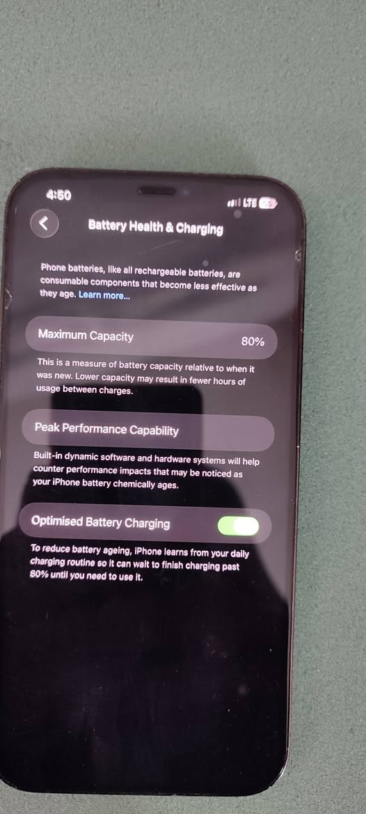 سلام عليكم ايفون 12 برو ماكس لبيع ذاكره 256 بطاريه 80
بيه بس فطر بل ضهر مثل ماموضح بل صوره ومابدل ولا داخل صيانه مكان بغداد شعب سعر 450 الف وبيه مجال  ***********
