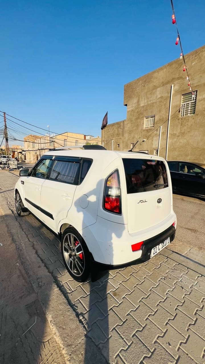 كيا صول 2011 وارد خليجي نص فول دواخل كلاسيكي احمر بيها 3 باردات كلش صغار و بسيطات شرط الفحص والباقي مكفول سيارة رقم اربيل جديد بأسم عربي مداور ثاني يوم أو وكالة سياره جاهزه من كل نواحي مكينه تبريد حدادية گير باتري تايرات كله جديد مكينه ١٦٠٠ دوش مو عادي ويل كب رياضي حجم ١٨ شاشة اندرويد كاميرا حساسات تحكم ستيرن جهه وحده مري شفط 100 وبيها مجال  للاستفسار

*********** المكان النجف الاشرف حي المكرمة
