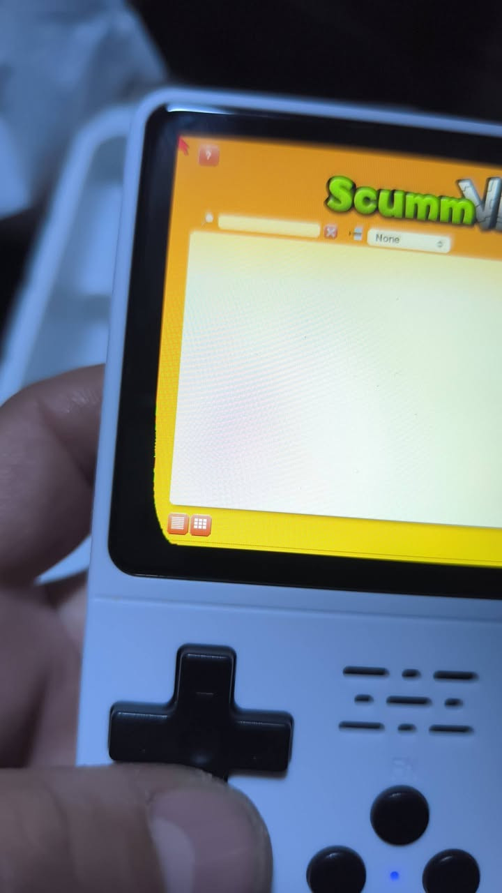 گيم كونسل موديل R65S جديد بالباكيت فقط بي عيب بسيط بطرف الشاشة موضحة بالصور الي يفيده يراسلني ... تواصل خاص او واتساب ***********
