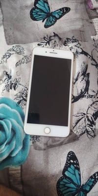 آيفون ٨ • ٦٤ جيجا • شاشة مبدلة