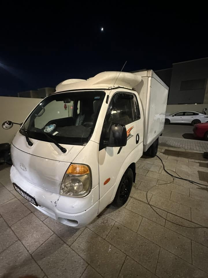 براد موديل ٢٠٠٨ السيارة نضيفة السيارة تجميد مو تبريد جاهزة للشغل مباشرتاً التحويل باسمي رقم انجليزي ٩٨ ورقة وبيها مجال بسيط ***********
التجميد يوصل -١٨ و التبريد امامي خلفي المكينة سوبر الدواخل بلادية

