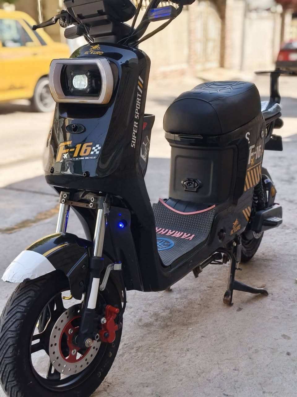 للبيع ماطور شحن F_16 فول مواصفات نضام رجوع الى الخلف لايت زينول خمسه باتريات دبل ابريكات دهن 4نمر نضام سرقه نضام P العنوان موصل حي عدن رقم الهاتف ‏‪***********‬‏
