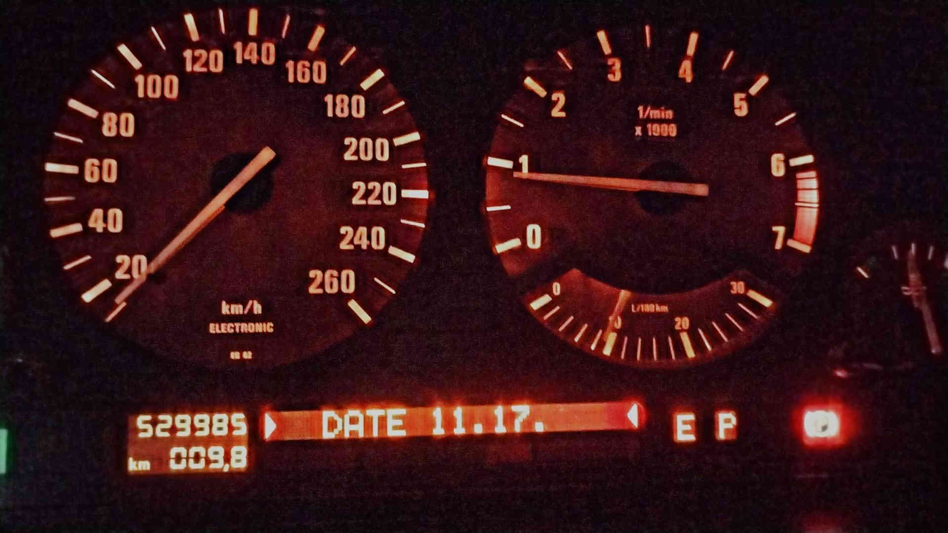 تحياتي للجميع.  BMW.. Ai  ٦ سلندر مفتوح 3.5 قبغ اسود
1990 اصل بليته سنويه. رقم بغداد الجديد سنويه لحد٢٨ تحويل مباشر

كفاله من حادث وخياس باب سكن بدلته نفس لون بسبب طخه بسيطه فرن درجه
اولئ بكركوك صبغ دبيبر هولندي...

صار شهر.. شرط بدو شخط بدون..

رصعه..

محرك قبغ اسود وراد يابان

كير حاويه جديد

حداديه Fs شرط نفظ كامل فلنجات دسكات دبلات قواعد

سلايت ٣ طكات جديد بدلت حاويه

كهرباء سياره بلاديه تفتح اي باب كلوب داخلي يشتغل سويج بلادي يفتح باب سايق جكمجه صندوق.. دبل كمبيوتر
ساعه تاريخ مسافه مقطوعه كمية صرف وقود درجة حراره جو كله بل كيجات شغال

تبريد بريفا.. تدفئه هيتر خلفي تقسيم بورد جامه وجه رجل كله شغال

تخم تأير كرستال اندلونسي قبل اسبوع

تخم ويل خليه حاويه شوط شخط مابي

لايت زنون ب ١٤٠ الف ورقه ضمان.....

بطاريه جديده سلف داينمو كله امبدل جديد...

راديتر محرك تبريد كله قوايش اصليه

مانع الانزلاق ABS

عربانه كامل حاويه.. اكسل 3.23

دوشمه كشنات وسقف تكم كله جديد تغليف كاعيه 

صارت عليه امانه  أكثر من ٦٧

سياره ناعمه متنه شرط شلعه رون ناصي

مسجل تخم سماعت JBL.. صوت رهيب

بغداد   ***********.. سعر  ( 54 ) ماكو هيج نظافه بهل سعر بخدمه والطيبين
