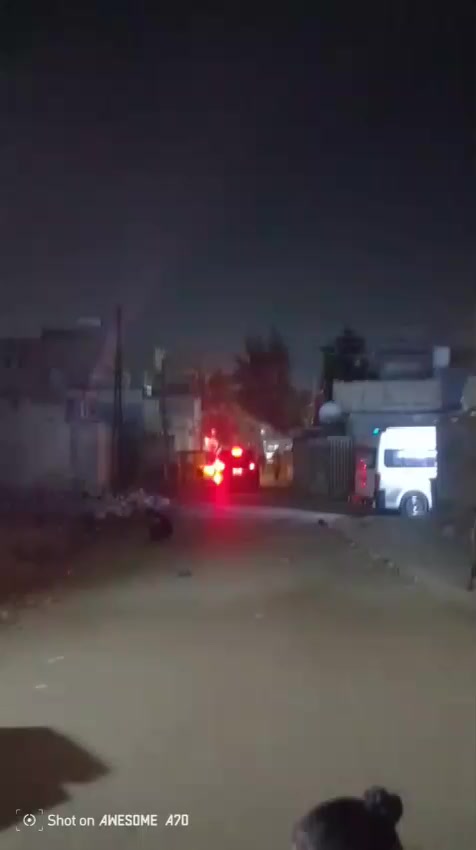 سلام وعليكم بيت للبيع كامل 75متر شهداء العبيدي الثالثة قريت فرحان ستفسار رقم ***********
