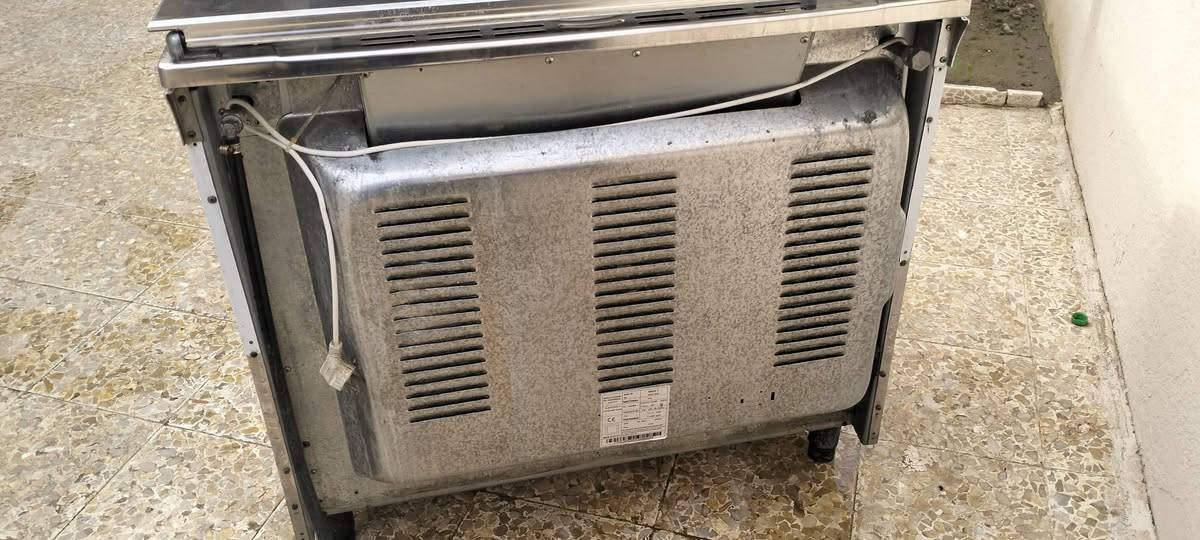 طباخ يونيفرسال المصري الاصلي
95بالميه شرط نضافه مستعمل 8اشهر 
حي سومر *********** بي واتساب
