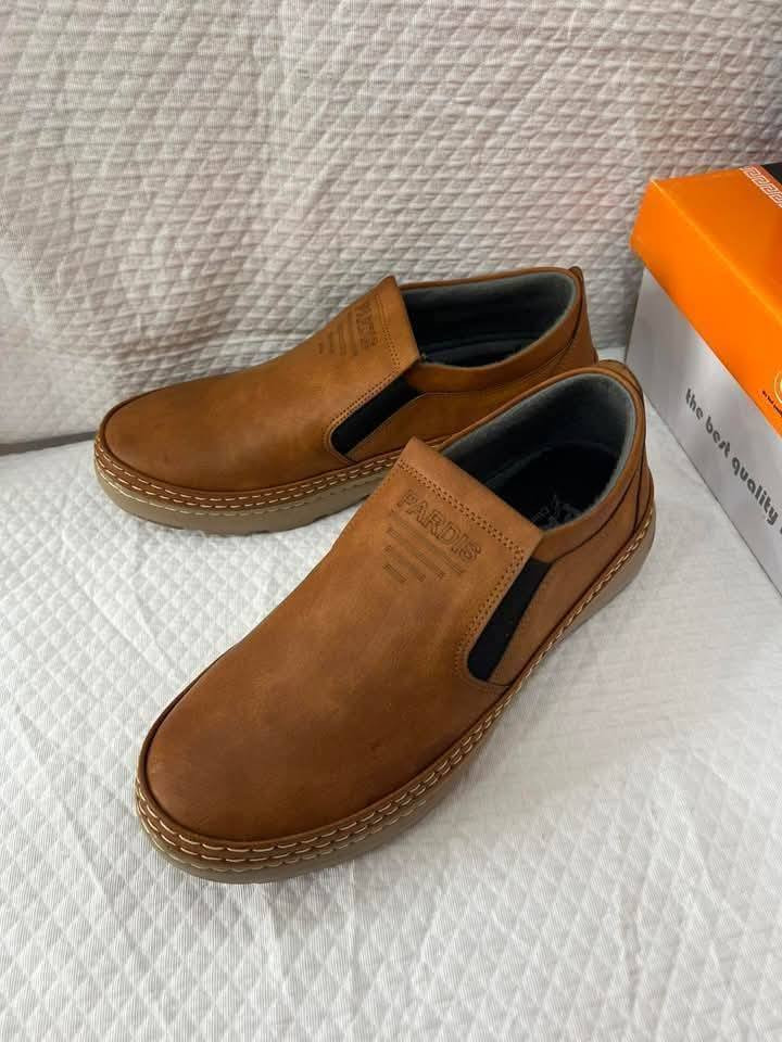 تخفيضات هائلة من محلات أبو علي
#حذاء_رجالي_نوعية_ممتازة
الخامة #جلد
اللون #أسود_وحِنّي 
السعر #٩٠٠٠_دينار فقط

#العنوان

الشارع المقابل لشارع حسينية أسد الله ومجمع محمد كمال الطبي
#قرب محلات بيع الدجاج والطيور قرب إعدادية صناعة طوز
#مقابل قصابة الرافدين ومكتبة الرافدين وكهربائيات غسان عساف 
#بجوار مخبز عباس ممش ..


**إذا كنت صاحب هذا الإعلان وتريد حذفه لأي سبب، رجاءا أرسل رسالة إلى الدعم الفني**