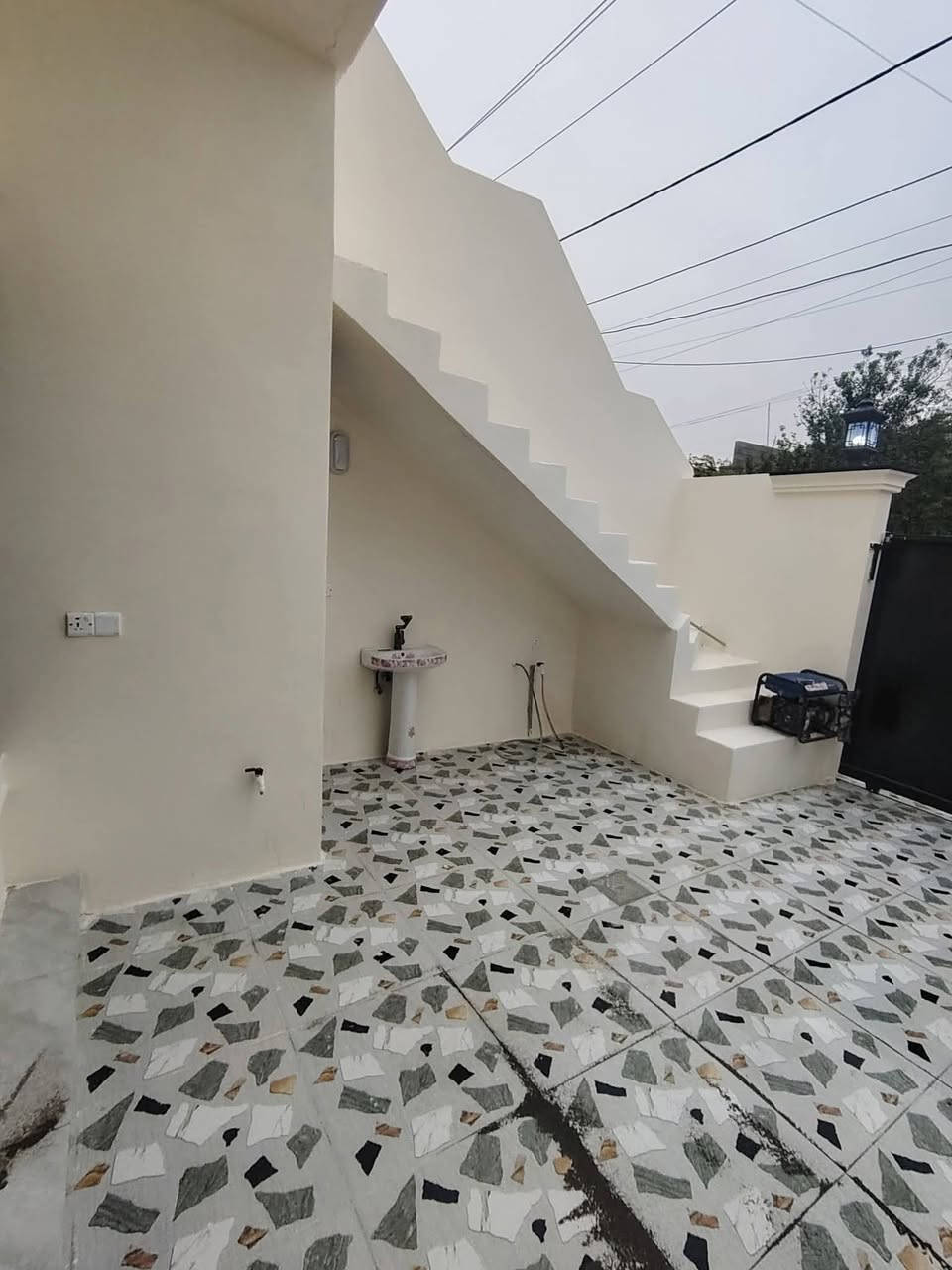 #أعلان (200 )  💥 💯

#دارين #للبيع 🏠 طابق واحد فول مواصفات   💯💯

#نوع_الملك :-  طابو ملك صرف

#المساحة_الدار_الواحد :100  متر
 
#واجه_دار_الواحد :  5 متر

#الموقع :- كركوك _ شركة طارق   _ مقاطعه ٧٧ خلف التجاري

#السعر:- للدار الواحد   77مليون وبي مجال

#للأستفسار الأتصال على الارقام التالية :-

 📞 ***********
 📞 ***********

أو مراسلتنا عبر { ــ وتساب ــ } 
أو مراجعة #مكتب #يوسف للعقارات والمقاولات الكائن في حي العسكري قرب سنتر الزوراء 
{  #نتشرف #بزيارتكم }
