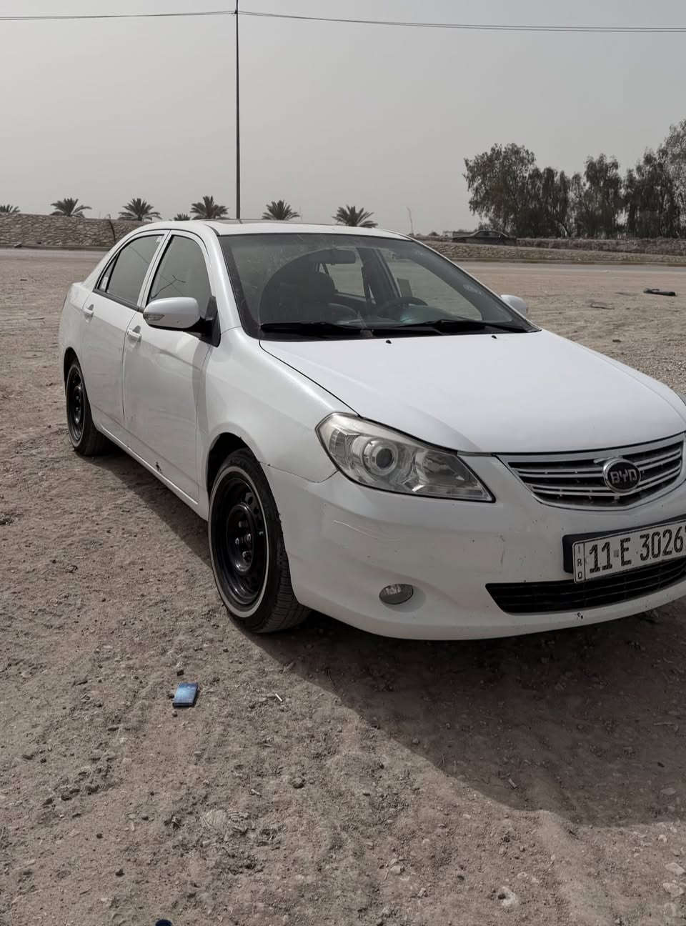 السلام عليكم 
بي واي دي جي 3
2013
بيها بارد باب راكب 
كير مكينه تبريد مكفولات 
السعر 60 وبيها مجال
***********
