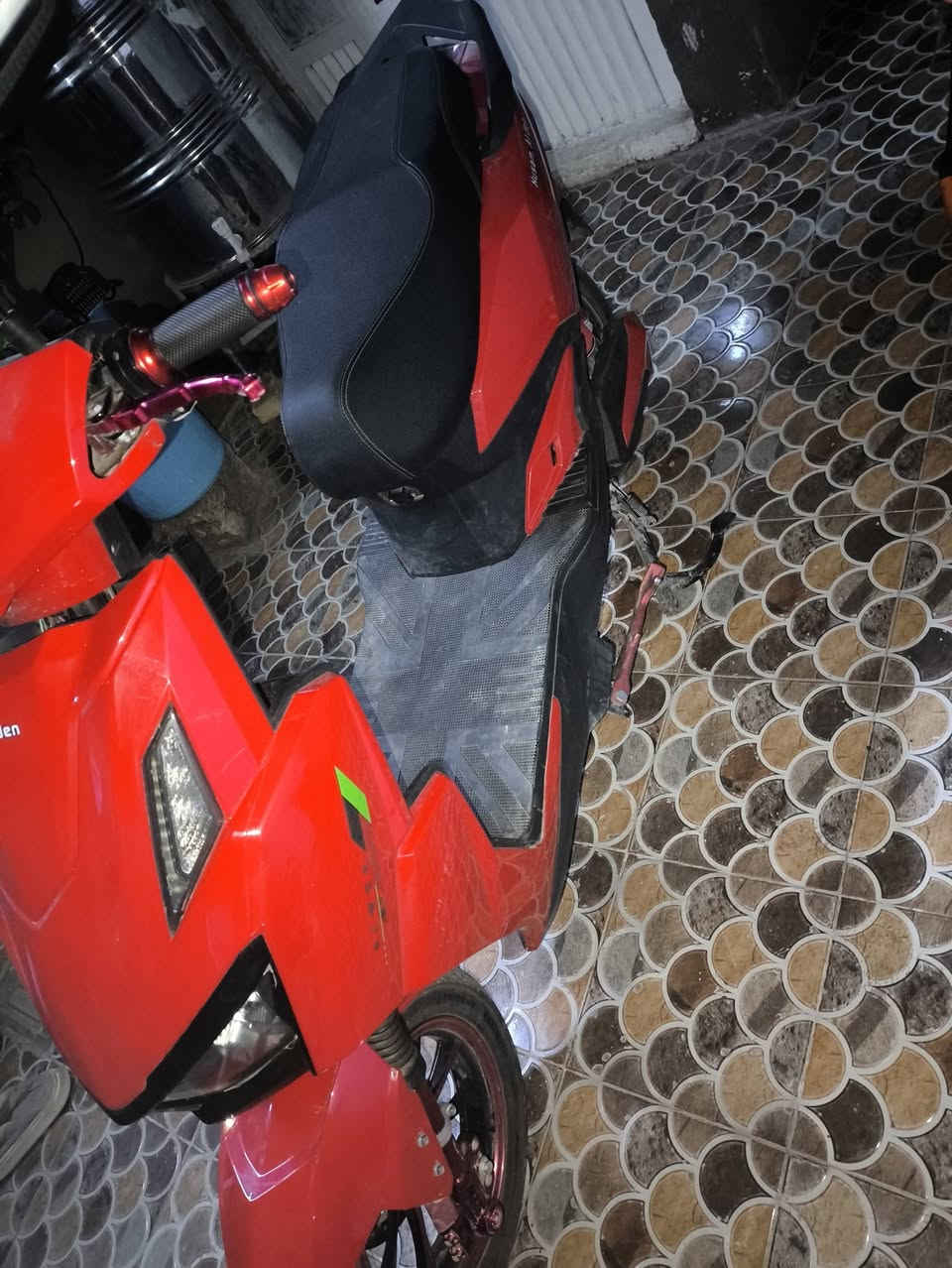 سلام عليكم دراجه كهربائيه سكنس لبيع  فول مواصفات ملاف 2500 شاشه ذكيه سعر 950وبي مجال لشراي رقمي ***********
