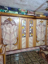 غرفة صاج • نضيفة • بيها مجال