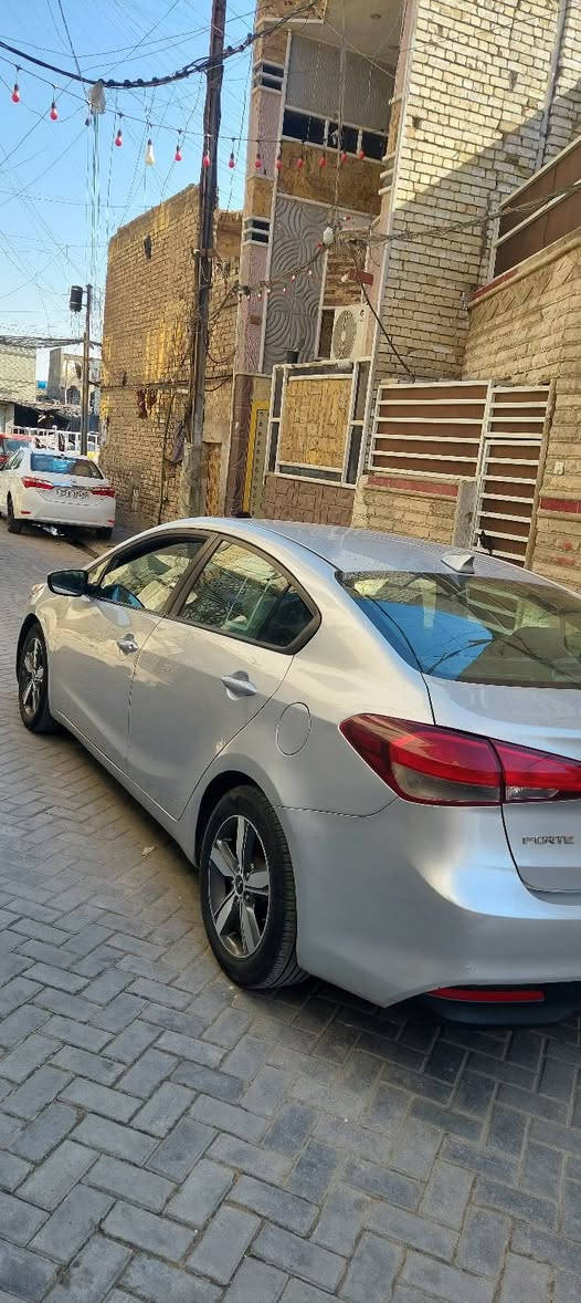 سلا عليكم 
فورتي موديل ١٨ 
مكينه ٢٠٠٠ دوش 
 نص مواصفات عادية 
تبريد تدفئة فول 
كير ومكينة كفالة 
حادثها موضح بلصور والسونار هم موجود 
ماشية ١٥٧ الف كلم 
وبيها ملاحضات بسيطة بس ممبين بلصور  
سعرها ١٠٣ وبيها مجال حك الجية فقط 
العنوان الشعب حي البساتين 
للأتصال ***********
