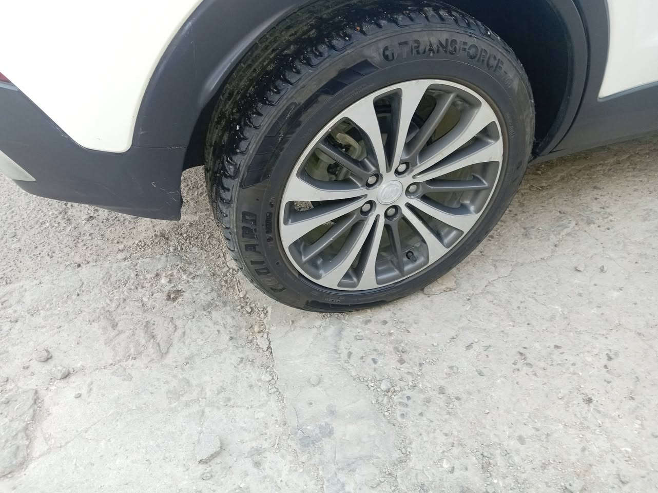 صور الحادث مرفقه بدون تبديل بجم كبس تبريد الشركه سبير  منازل مع العده تخم تاير جديد ويل كب مال فول نقص واحد داخل مشمشي كشنات كهرباء الاماميات جام الأبواب الخلفيه مبدل أبيض مكينه(1200ccتيربو)
معامله الرقم كامله هزه وتخصيص رقم باقيه فقط رسوم الرقم ١٥٠٠٠٠٠ باسم اخوي اني مستوردها صارلها سنتين عندي
مدينه الصدر اي استفسار  ***********
السياره جديده بمعنئ الكلمه احلئ من الصور
عداد السرعه سابقا وعندي موجوده بالصور سعرها مع الرقم ١٢٠
بدون رقم ١١٠
