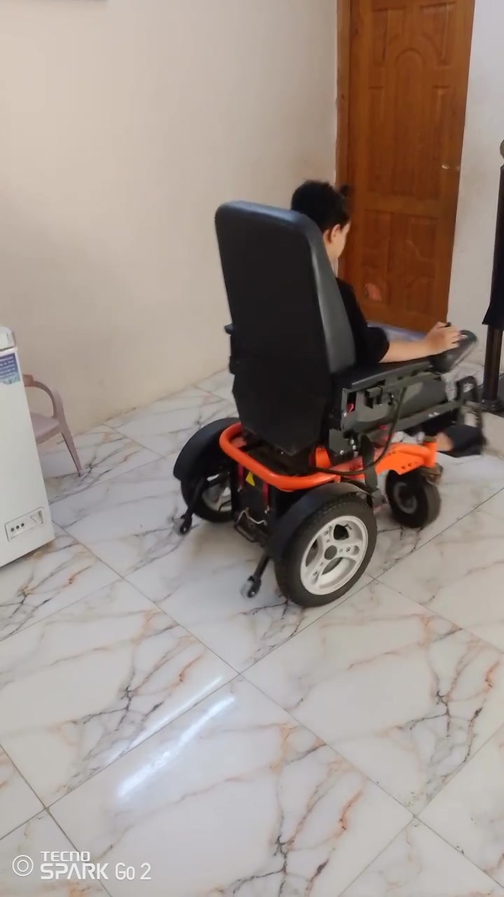 السلام عليكم عربانة البيع كلش رخيصة مستعجل علة بيعتهة جديدة ما ماشية جديدة أكبر وزن شيل لين حجم كبير  ابو عضام زراعي شارع بتول ***********
