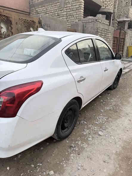 السلام عليكم 
نيسان سني موديل 2018 بيها بارد بدون حادث 
ماشيه 270 الف  رقم بغداد بأسمي 
مكاني بغداد 
السعر 90 وبيها مجال بسيط 
للاتصال ***********
