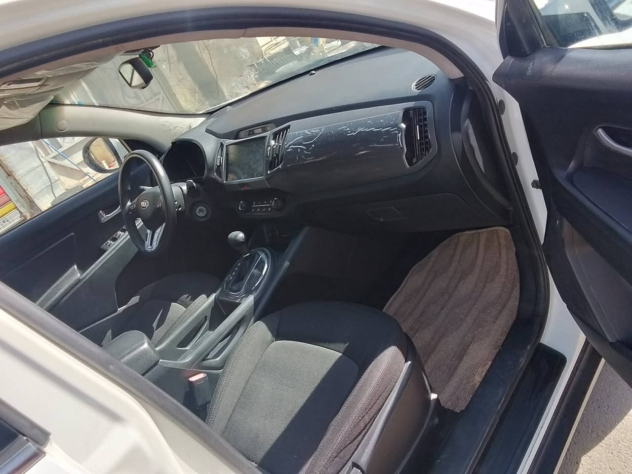 سبورتج خليجي 2014 نص فول  
رقم بغداد ماشيه 78 الف
مكاني بغداد بعدهي جديده  كير محرك 2400 بلاد شرط 
رايدهه ب 144 
 بعدهي ع وضعهه الشركه 
***********
