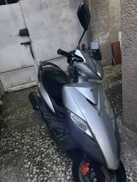 من رخصه ادمن الكروب دراجة ثعلب 140 كابريتر الدراجه فول نضافه كهربائيات...