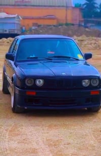 بي ام زعره لبيع سياره حلوه وكاعده سعر ب37وبيه مجال قليل حك جيه مكاني ح...