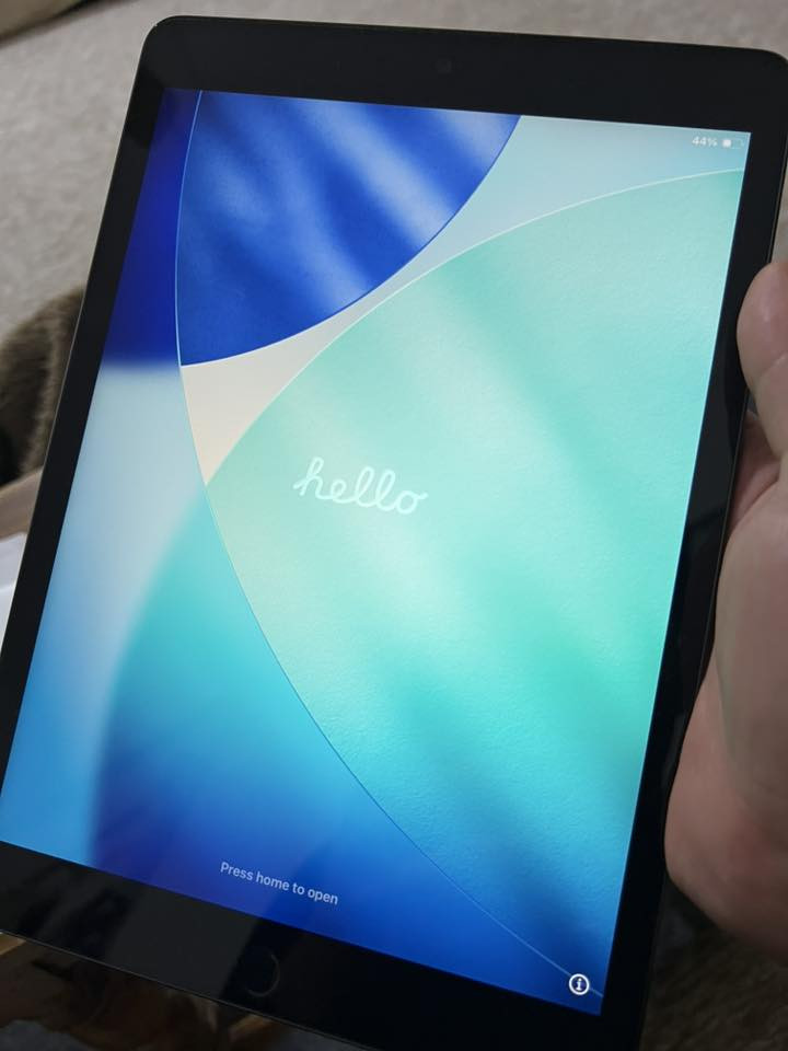 متوفر ايباد 9  ذاكرة 64
بطارية 86
الجهاز   جدا نضيف
السعر 275 الف


**إذا كنت صاحب هذا الإعلان وتريد حذفه لأي سبب، رجاءا أرسل رسالة إلى الدعم الفني**