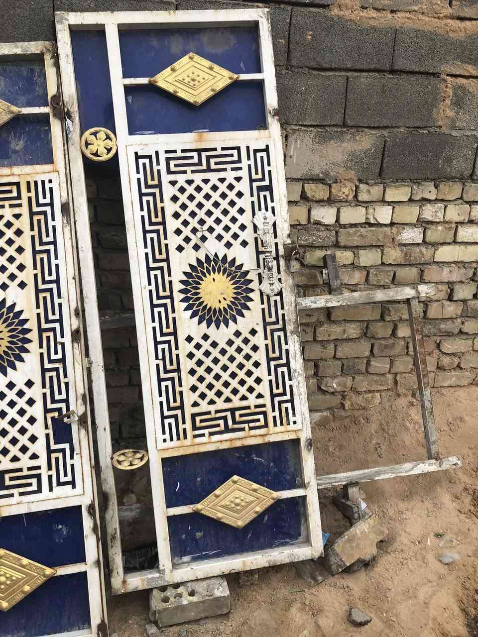 باب بلاستك عرض 70 وارتفاع مترين سعر 30 
باب حديد كامل عرض متر وطول مترين سعر60 
باب حديد بدون جرجوبه 40 
باب شارع عرض مترونص وطول مترين ب80 

بغداد الرشاد
***********
