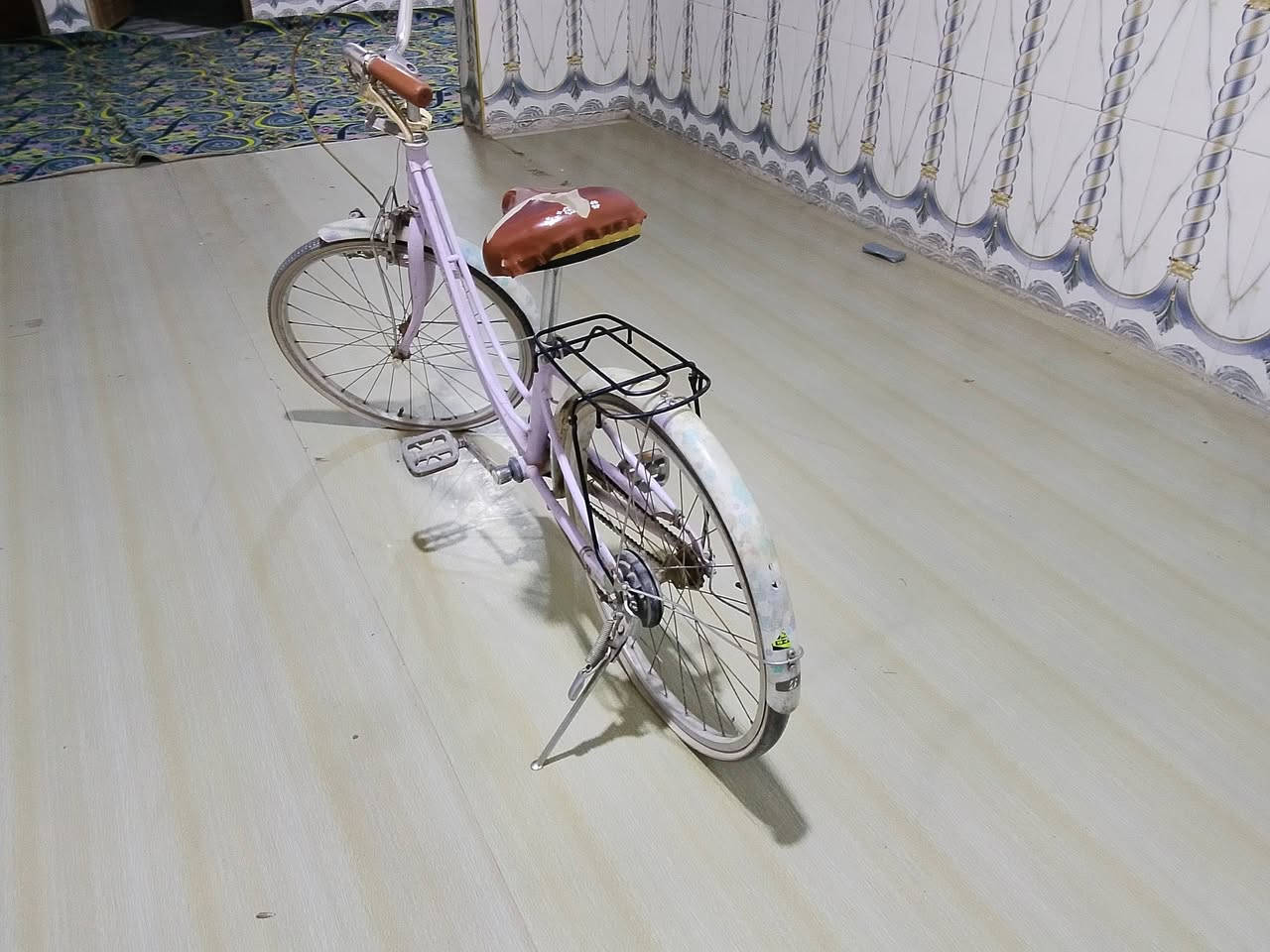 سلام عليكم بايسكل للبيع موديل 2018 ياباني بايسكل بعده جديد تخم تاير بس تاير الوره يرادله تبديل كلوب امامي مربوط بلستيرن رنكات جديدات زنجيل ابلادي السعر 95 وبيه مجال للشراي مكاني البصره كرمت علي ابوصخير الرقم ولاستفسار ***********
