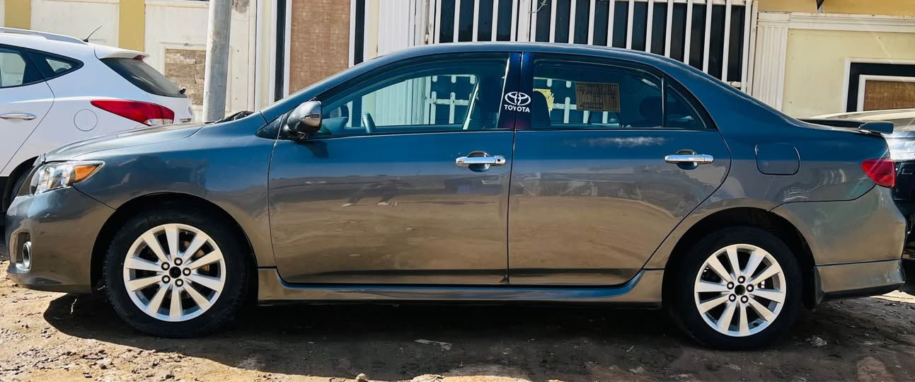 السلام عليكم كورلا موديل 2010وارد امريكي حادثه جاملغ وبنيد الباقي مكفوله مكينه 1800سياره جاهزه وحلوه رقم مثنى سنويه جديده باسم جيرانه مشروع وطني سعره 93مكاني ديوانيه بيع فقط ت*********** ديوانية, القادسية
