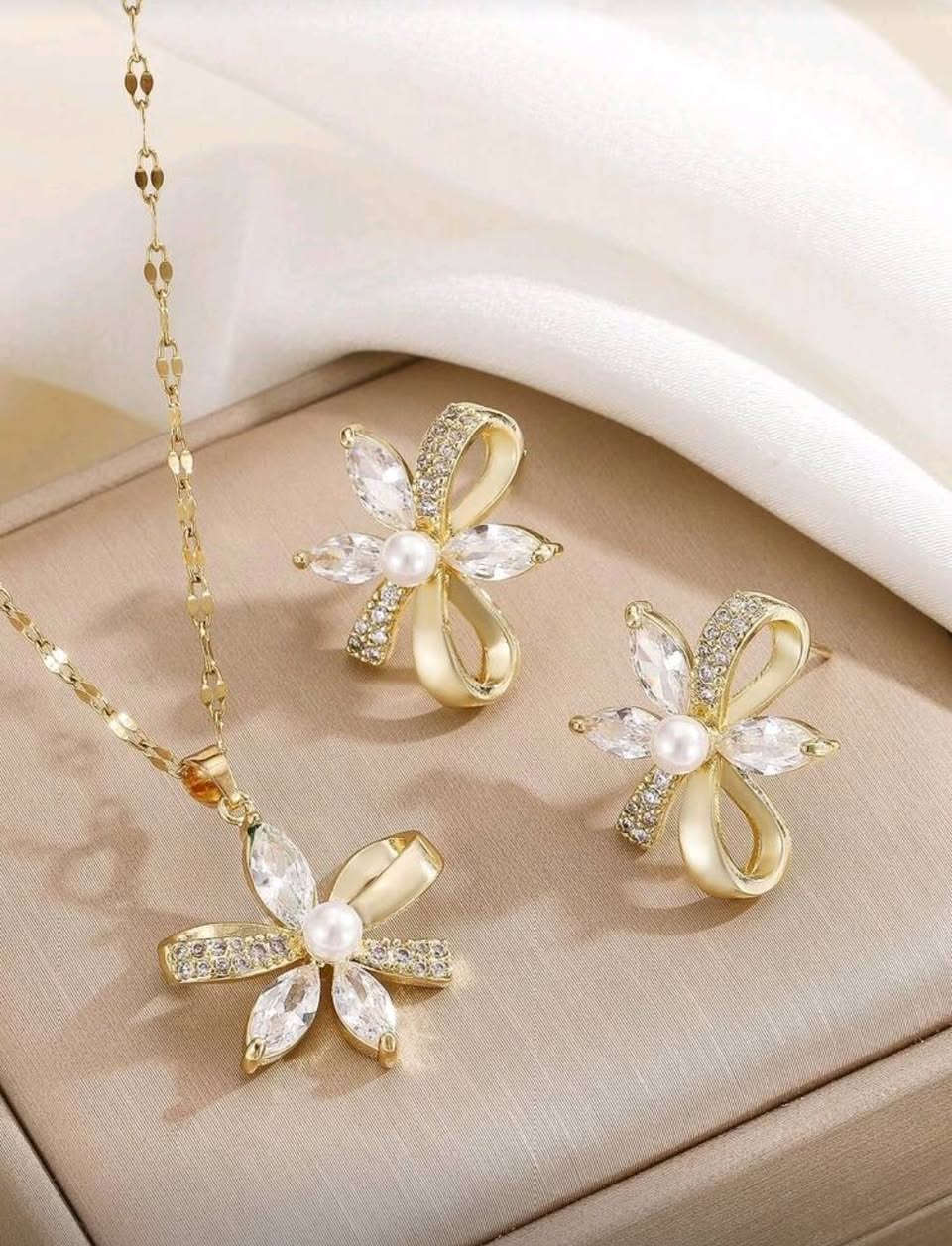 تاخمی شازم بۆ هێناون بۆ ئەم جەژنە 🔥
کێ ویستی زوو حجزی بکا 
گەیاندنمان هەیە بۆ هەموو کوردستان 🚕


**إذا كنت صاحب هذا الإعلان وتريد حذفه لأي سبب، رجاءا أرسل رسالة إلى الدعم الفني**