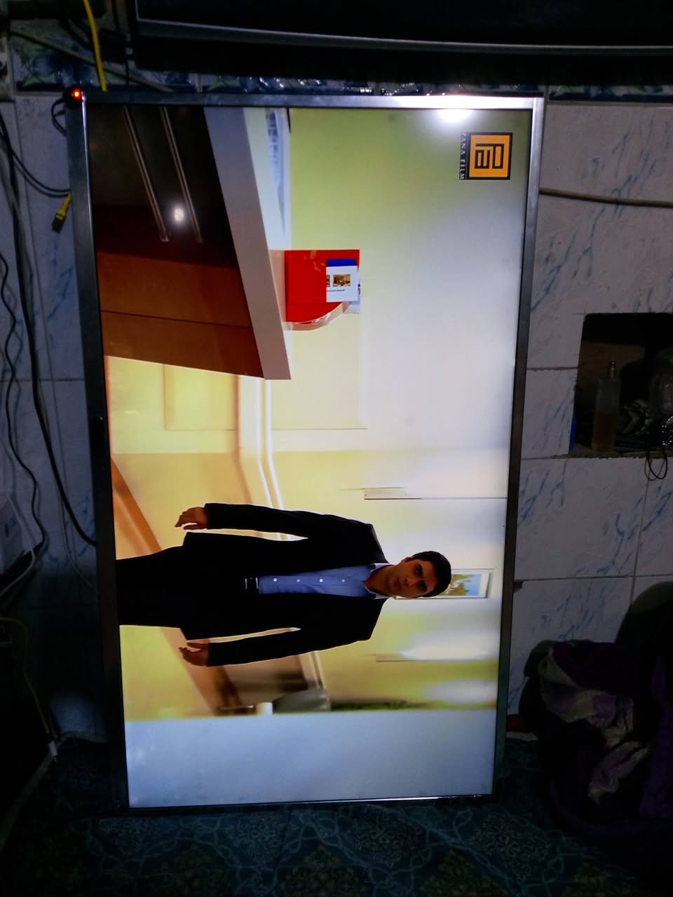 السلام عليكم للبيع شاشة تلفزيون سامسونج الاصلي حجم 52 شاشة كلش نضيفة صورتها دمعة وياها تفي بوكس يفتح قنوات الرياضة وقنوات العراقية وبدون صحن ويوتيوب وشاهد وسينمانا ونيتفلكس اندرويد 14 السعر 250  الف مكان بغداد جديدة للتصال الرقم *********** بي واتساب
