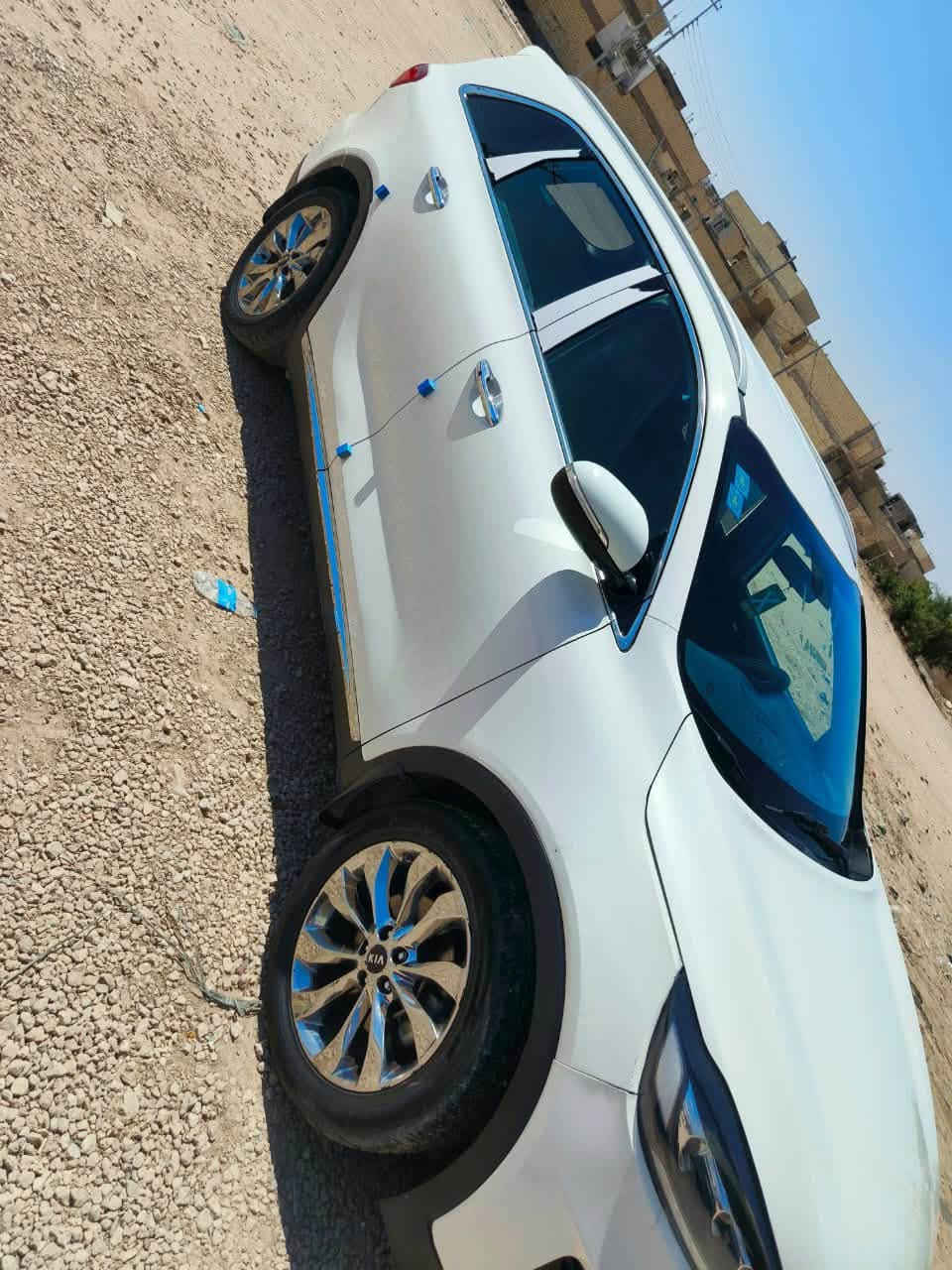 كيا سورنتو 2020 خليجي فول مواصفات عدا البنوراما بيها بنيد صبغ فقط السونار موجود بالصور مكينه مفتوحه مبدل بيها كازكيت السعر 205$ ***********. مكان السياره بغداد المنصور
