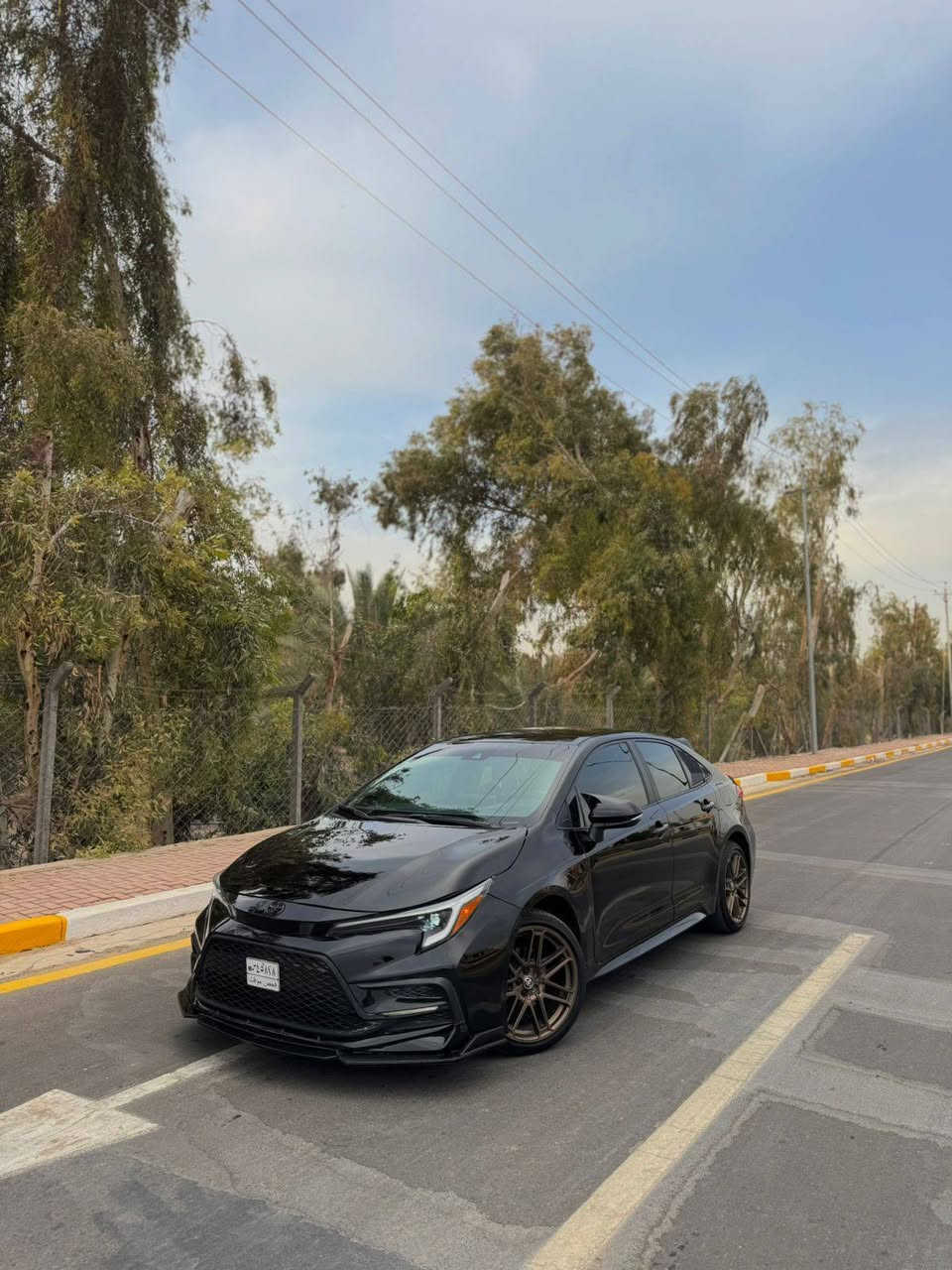 🚗 للبيع — Toyota Corolla SE
محرك 2000 دوش 
( وارد امريكي مو صيني )
✨ الحالة: جديدة جداً
📏 الممشى: 8000 فقط

⚙️ المواصفات:
 • بصمة
 • دخول ذكي
 • رادار أمامي
 • رادار جانبي
 • LED نهاري
 • باك لايت خلفي LED
 • ويلات رياضية
 • نظام صوت JBL
 • شاشة نظام Apple CarPlay
 • Auto Stop (توفير وقود)
 • سايد بريك بصمة (الكتروني)
 • Auto Hold
 • داخلية مطرزة باللون الأحمر

رقم شهداء كربلاء
وكالة عامة باسم المشتري

💰 السعر: 15,800 دولار

📍 مكان السيارة: كربلاء

📞 للاستفسار:
***********
***********

واتساب / wa.me/+9647858008555
