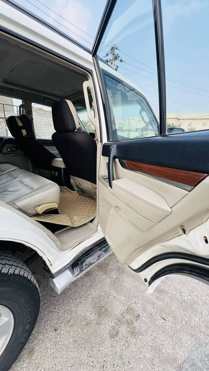 السلام عليكم
باجيرو موديل 2008

((((السونار مرفق مع الصور ))))

..كير ومحرك مكفولات 
..حداديه 100‎%‎ 
..تخم تاير جديد 
..كشنات كهربائيه جلد
..تحكم جهتين +مثبت سرعه 
..شاشه كبيره وكامره دواره 
..حساس امامي وخلفي
 
رقم واسط انكليزي 4 ارقام بأسمي 
هزه جديده بشهر 2 صاعده
مكان السياره كوت مركز المدينه السعر 118 
للإستفسار ***********
