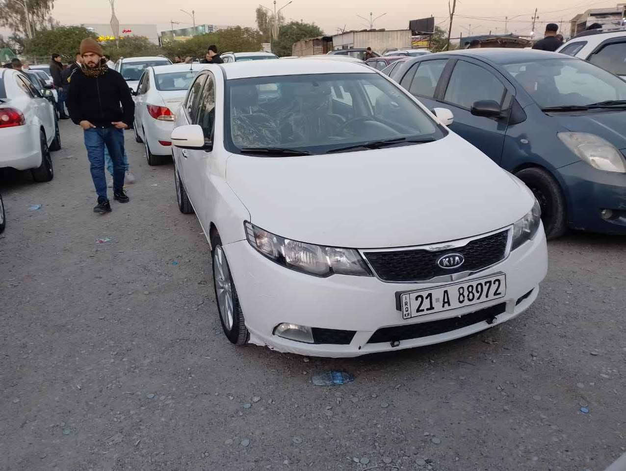 سلام عليكم 
سيراتوا موديل2011 صبغ حزام بدون دواخل 6 كير 
مابيها اي نقص سيارة جاهزة وبيها بطاقة بانزين مكاني كركوك حي العسكري 
سعرها 88 بيها مجال للطيبين
*********** اتصال او واتساب كركوك, العراق
