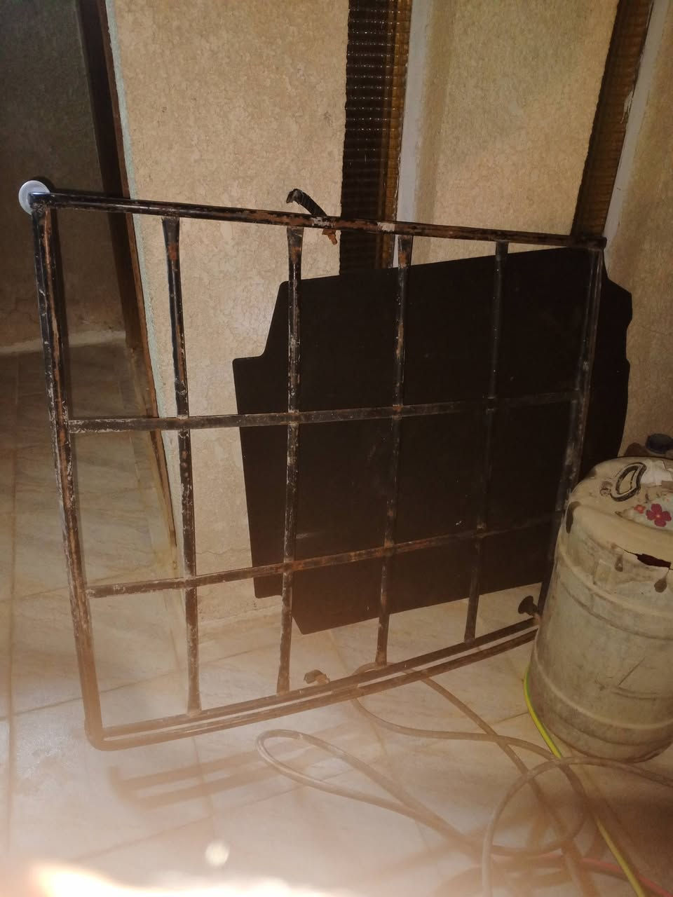 السلام عليكم للبيع سيبايه مكاني بغداد حي الجهاد
السعر 35 وبيها مجال 
***********
*********** واتساب
