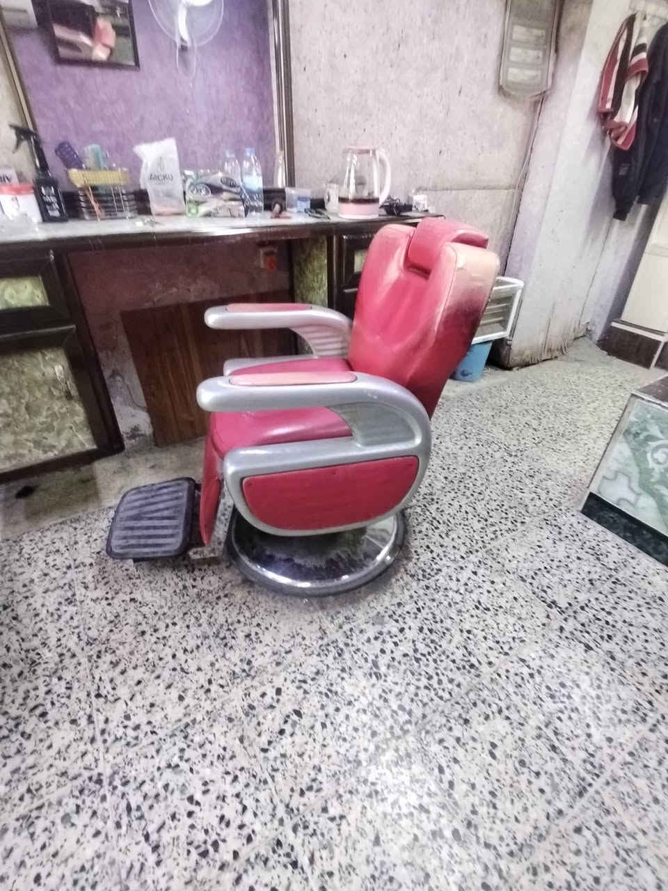 السلام عليكم زوج كراسي للبيع نظيفات يشتغلن الجكات سعرهن ثنينهن ب 250 مكاني بغداد الشعب
رقمي. ***********
