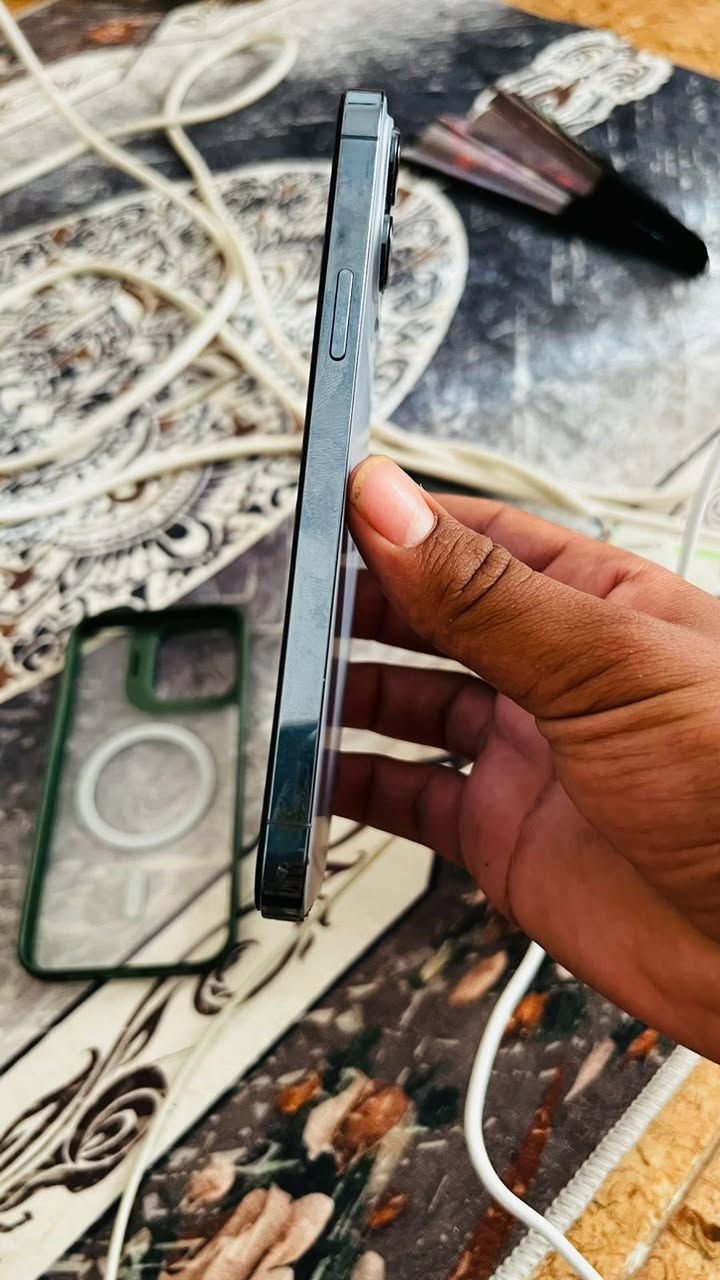 السلام عليكم شباب ايفون ١٣برو ماكس شرق اوسط
ذاكرة٢٥٦ مبدل شاشة نوعية زينة
بطارية٨٢ بسعر ٥٧٥ وبي مجال


**إذا كنت صاحب هذا الإعلان وتريد حذفه لأي سبب، رجاءا أرسل رسالة إلى الدعم الفني**
