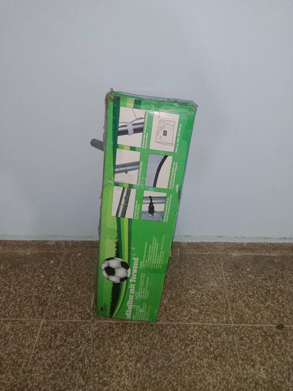 سلام عليكم كول هدف الماني جديد العرض الارتفاع 170 العرض 240 الجوانب 85 غير مستعمل  جديد رقم الهاتف ***********
