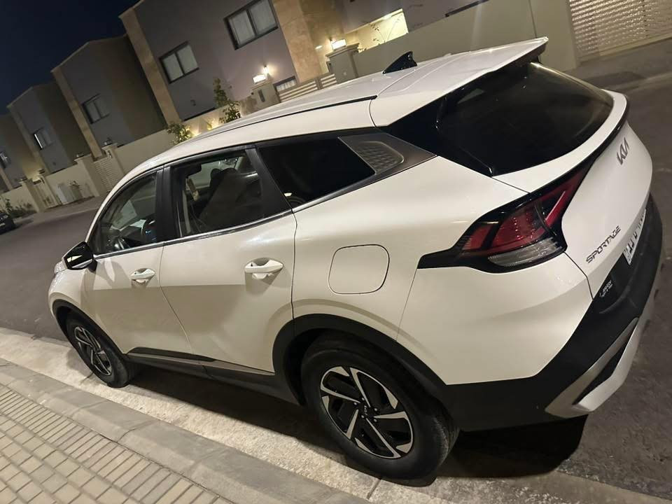 كيا سبورتج هايبرد ٢٠٢٣

حادثه موضح بالصور وصار بيه تبديل بالعراق قبغ الصندوك بدون ايرباك وسيارة تقريره تعمل وتسير من امريكا

السعر ١٧٧ ورقة

بغداد البنوك

***********
