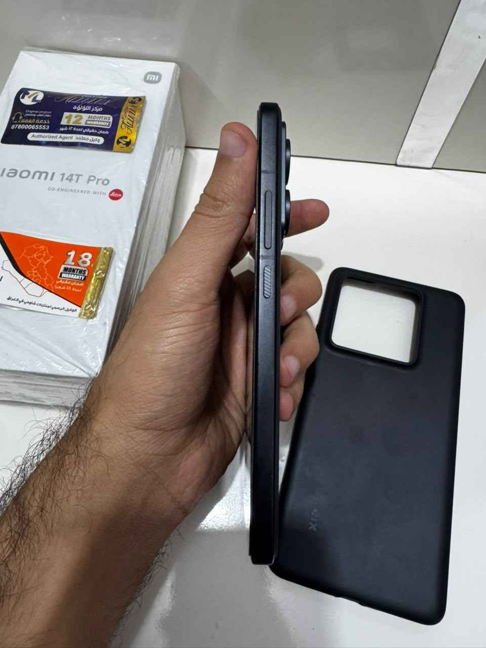 شاومي 14 تي برو نضيف ملحقاته كامله ذاكره 512 العشوائيه 12 معالج فلاكشب Dimensity 9300 بلس يجي بشاحنه 120w للبيع مكاني ناصريه  سوق الشيوخ *********** السعر 500 وبي مجال ناصرية, ذي قار
