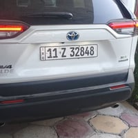 راف 4 للبيع فول مواصفات XLE بريميوم هايبرد   السياره نظيفه ومابيه نقص ...